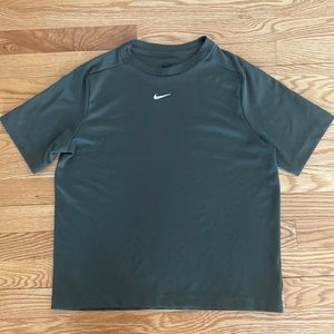 Nike Boys XL Green Dri-Fit Tee